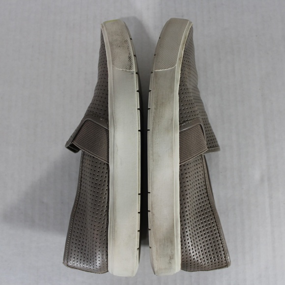 Vince Blair Perforated Sneakers Womens 5.5 A321 - Picture 4 of 8